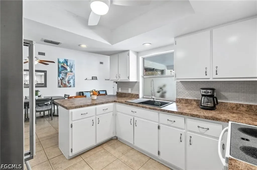 1015 SE 25th Lane Cape Coral FL 33904