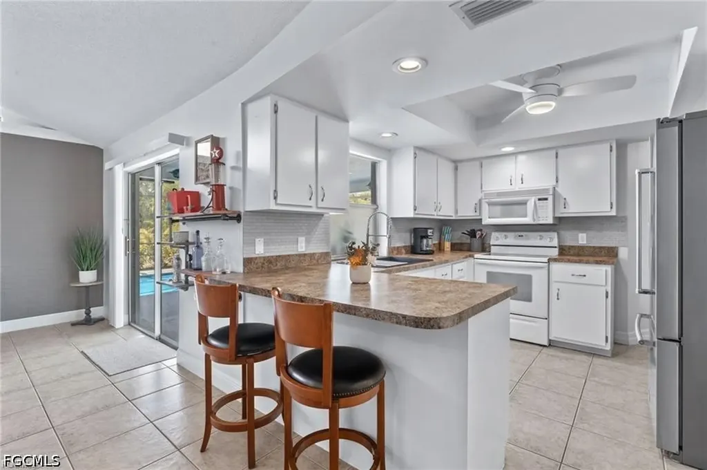 1015 SE 25th Lane Cape Coral FL 33904