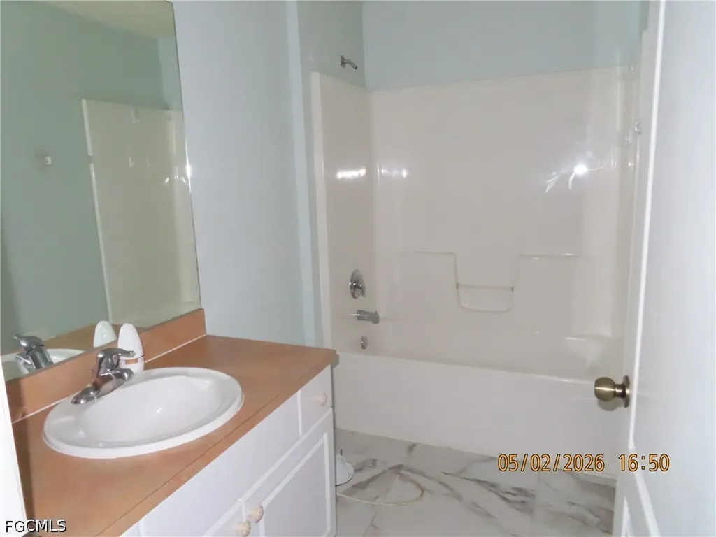 329 Oklahoma Avenue Fort Myers FL 33905