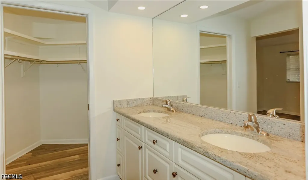5654 Eichen Circle W Fort Myers FL 33919