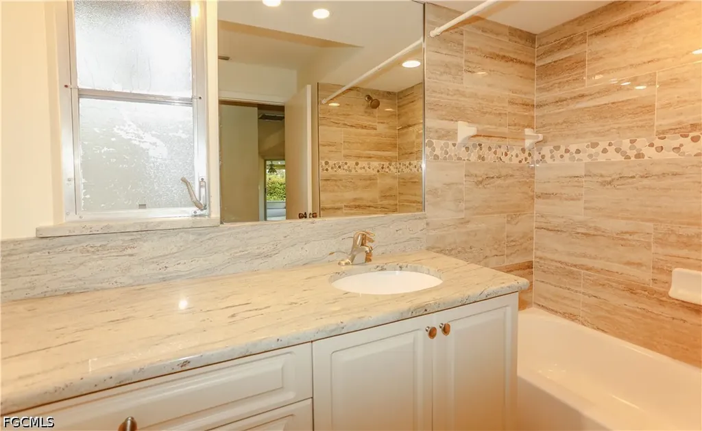 5654 Eichen Circle W Fort Myers FL 33919