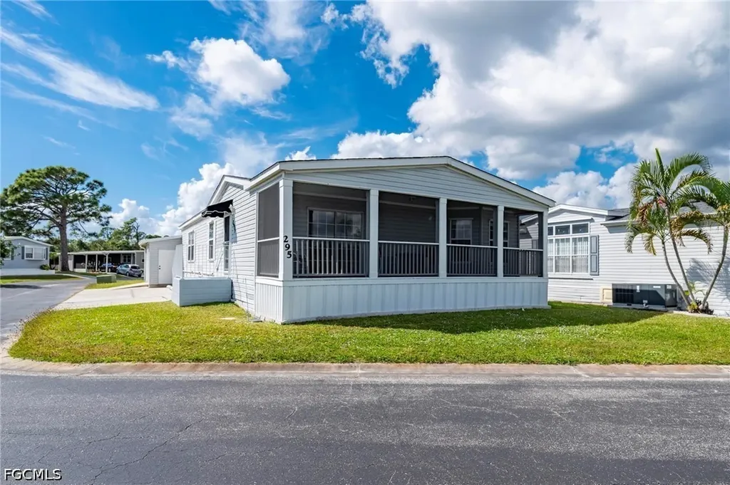 1000 Kings Highway Port Charlotte FL 33980
