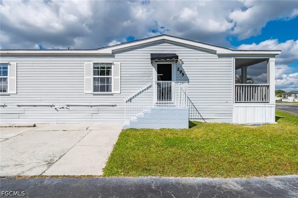 1000 Kings Highway Port Charlotte FL 33980