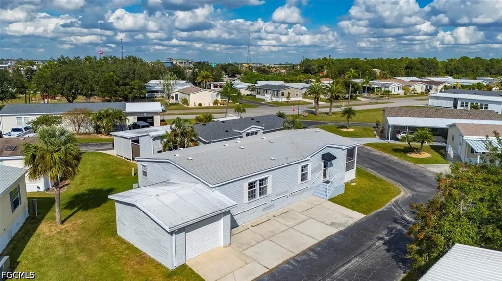 1000 Kings Highway Port Charlotte FL 33980