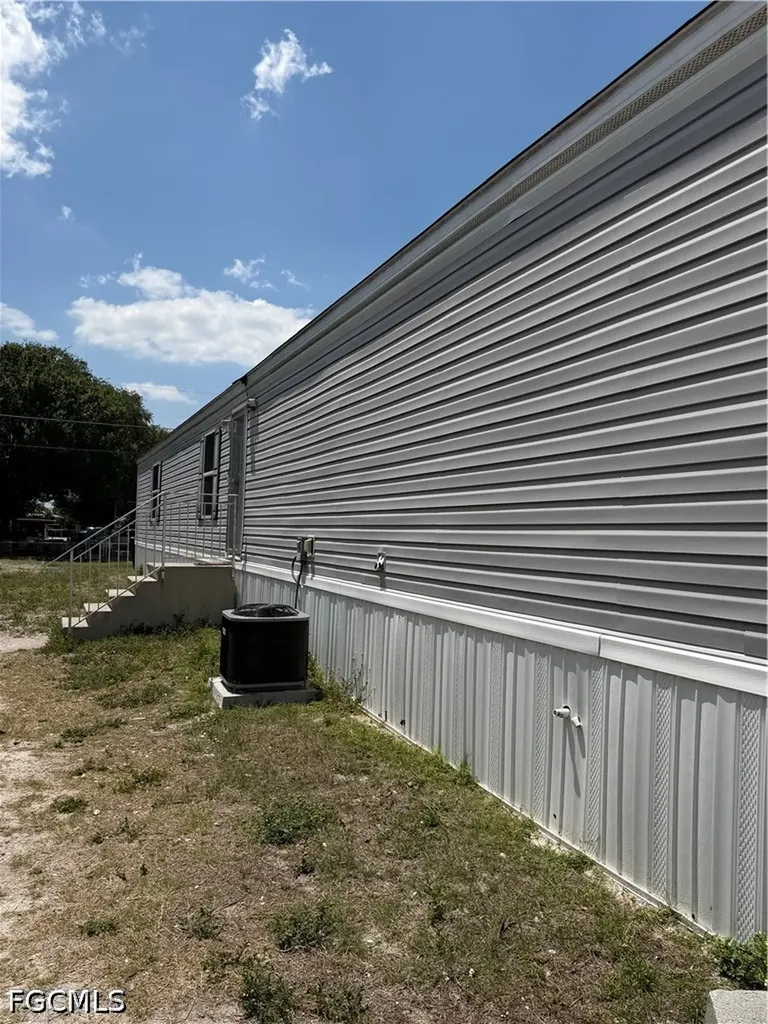 631 Stanton Street Clewiston FL 33440