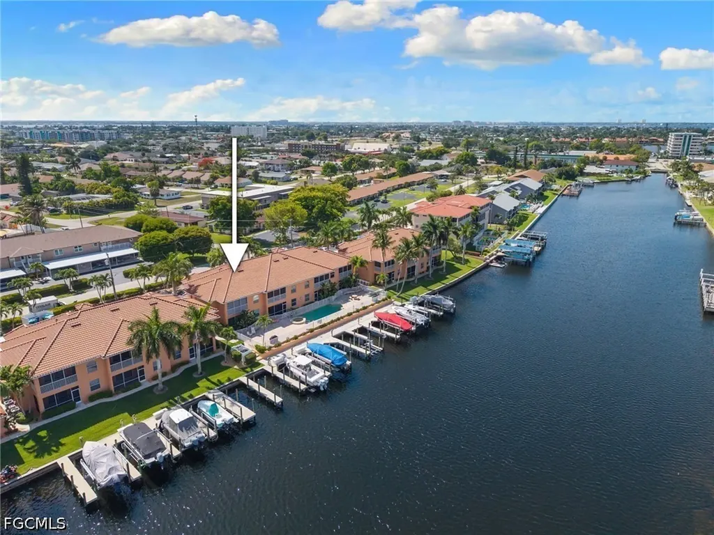 4566 SE 5th Place Cape Coral FL 33904