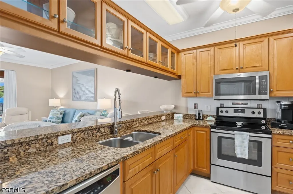 4566 SE 5th Place Cape Coral FL 33904