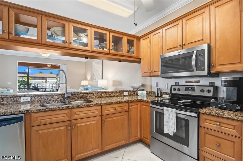 4566 SE 5th Place Cape Coral FL 33904