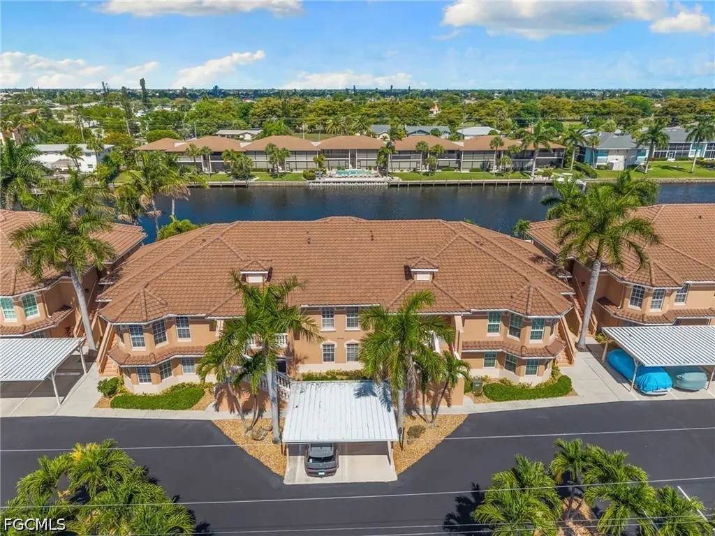 4566 SE 5th Place Cape Coral FL 33904