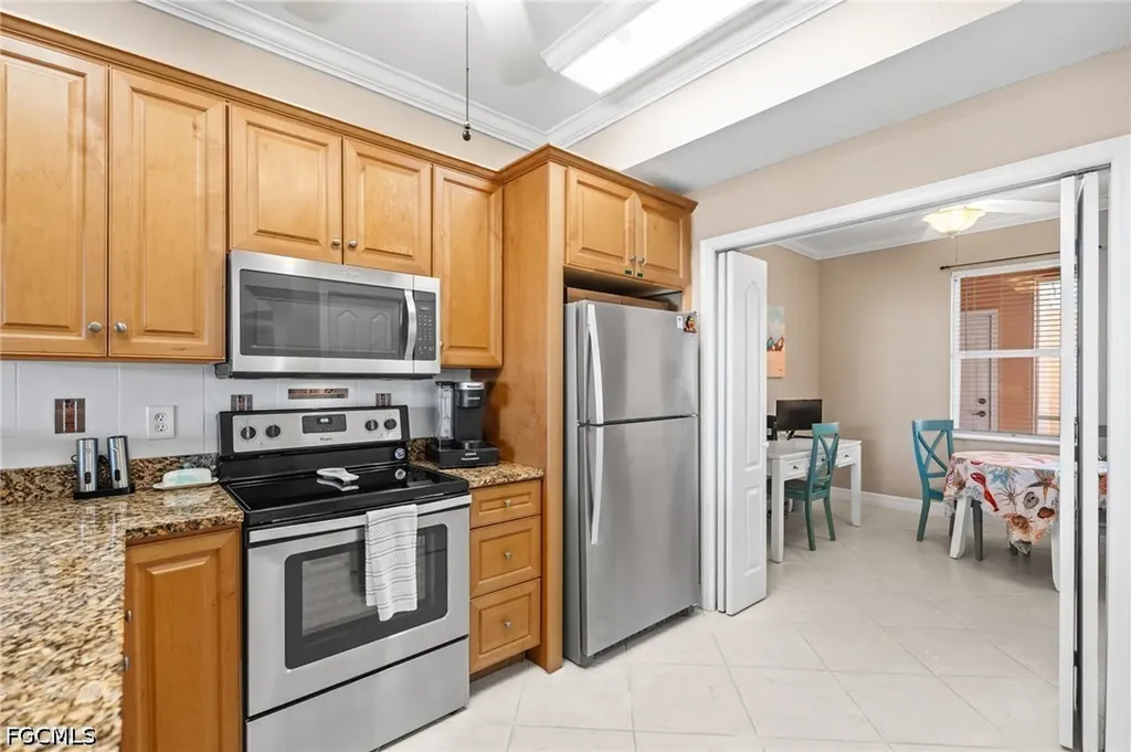 4566 SE 5th Place Cape Coral FL 33904