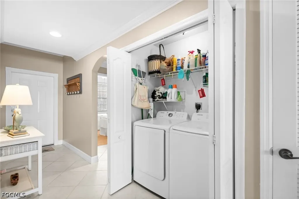 4566 SE 5th Place Cape Coral FL 33904