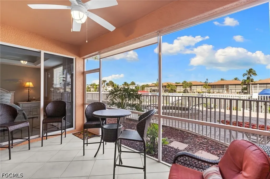 4566 SE 5th Place Cape Coral FL 33904