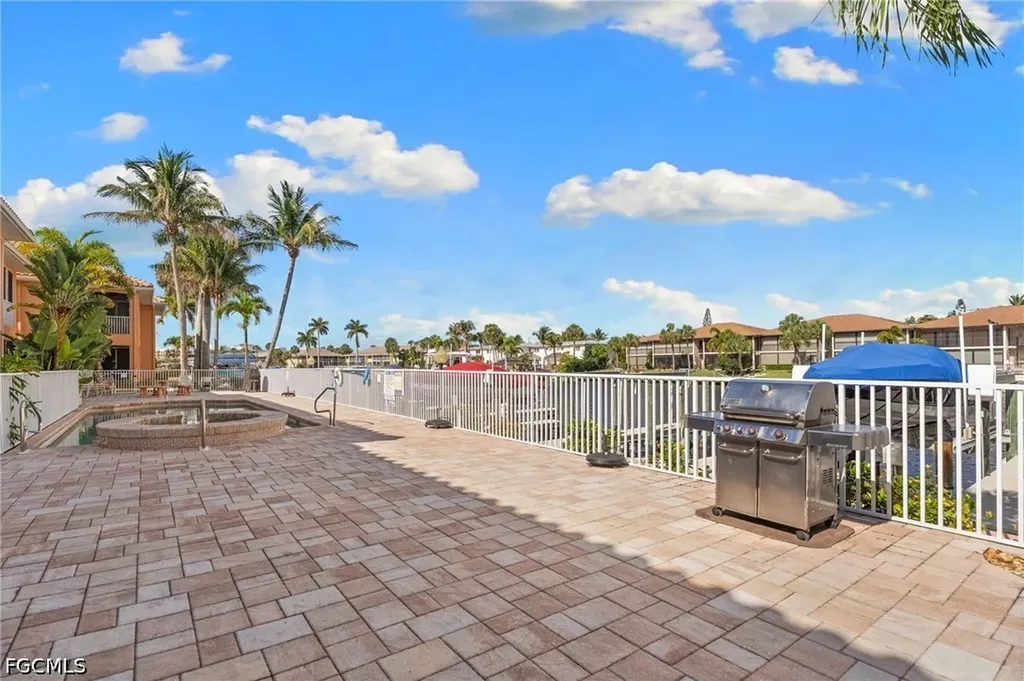 4566 SE 5th Place Cape Coral FL 33904