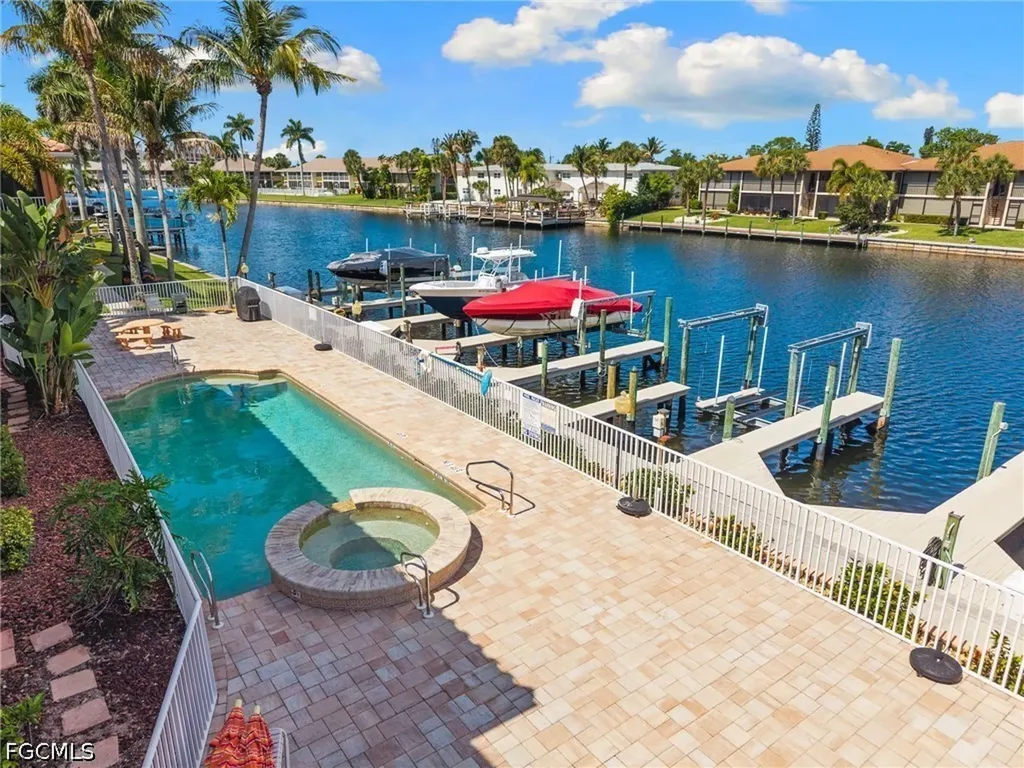 4566 SE 5th Place Cape Coral FL 33904