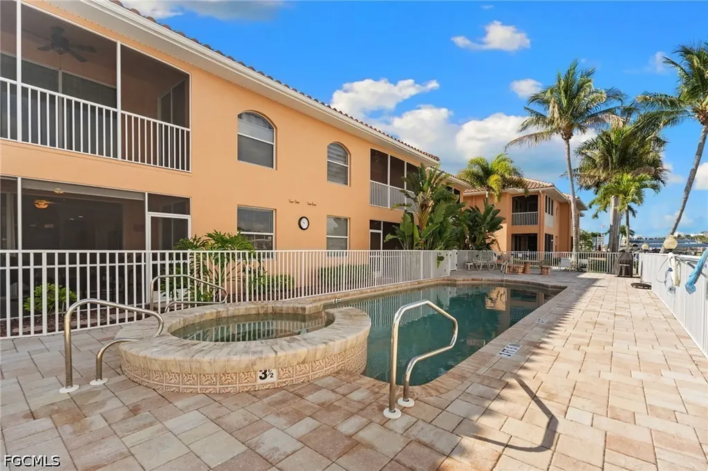 4566 SE 5th Place Cape Coral FL 33904
