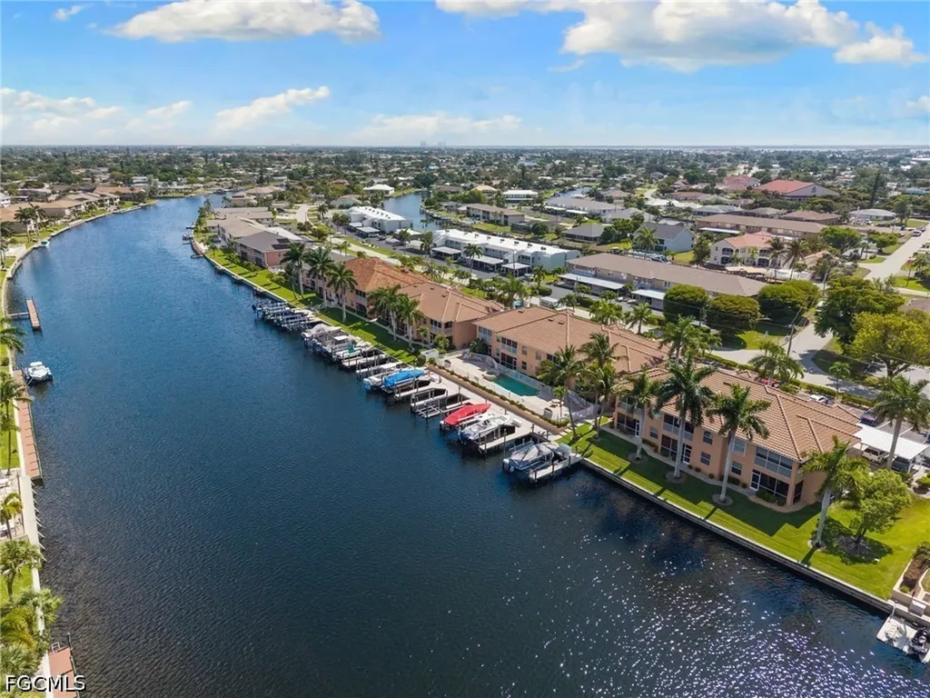 4566 SE 5th Place Cape Coral FL 33904