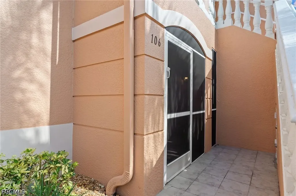 4566 SE 5th Place Cape Coral FL 33904