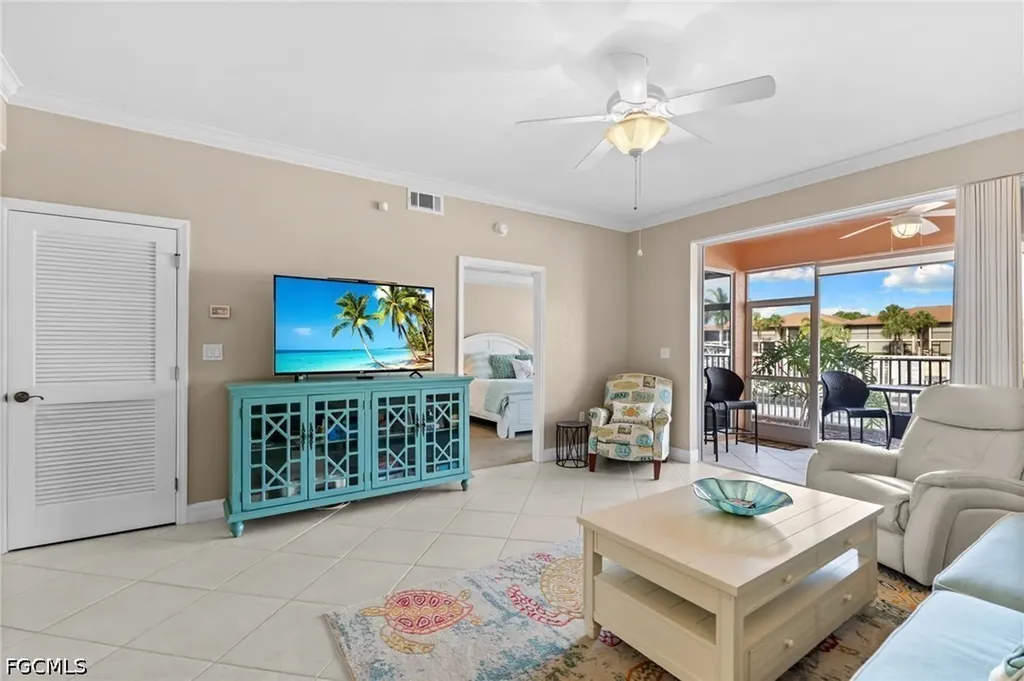 4566 SE 5th Place Cape Coral FL 33904