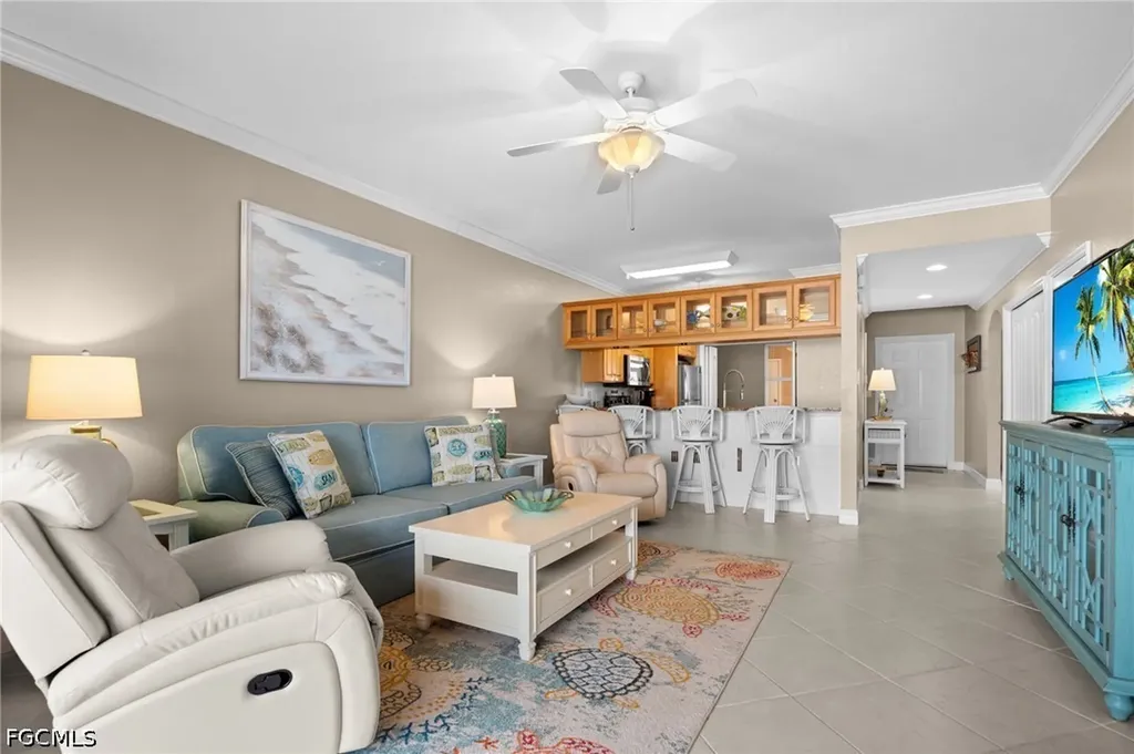 4566 SE 5th Place Cape Coral FL 33904