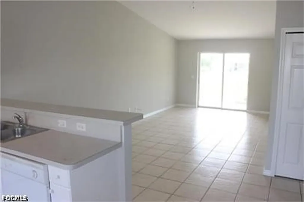 1817 Santa Barbara Boulevard Cape Coral FL 33991