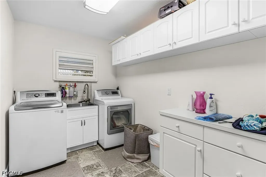 2607 SE 23rd Avenue Cape Coral FL 33904