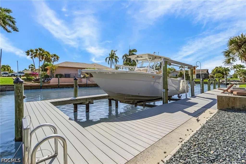 2607 SE 23rd Avenue Cape Coral FL 33904