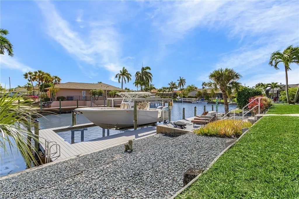 2607 SE 23rd Avenue Cape Coral FL 33904