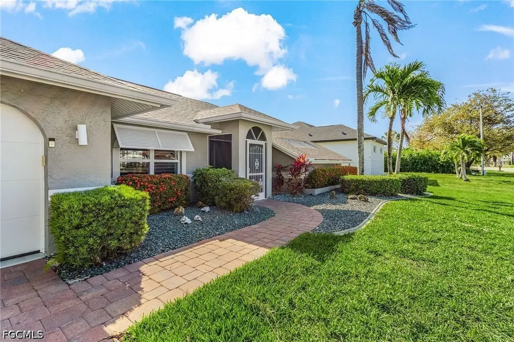 2607 SE 23rd Avenue Cape Coral FL 33904