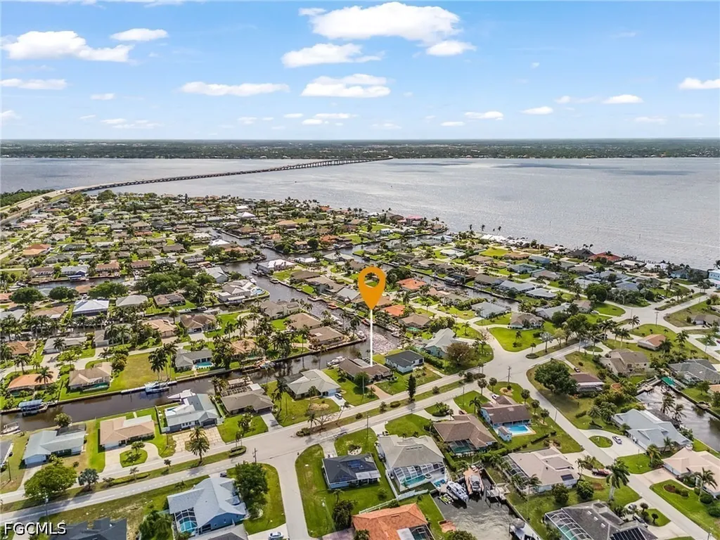 2607 SE 23rd Avenue Cape Coral FL 33904