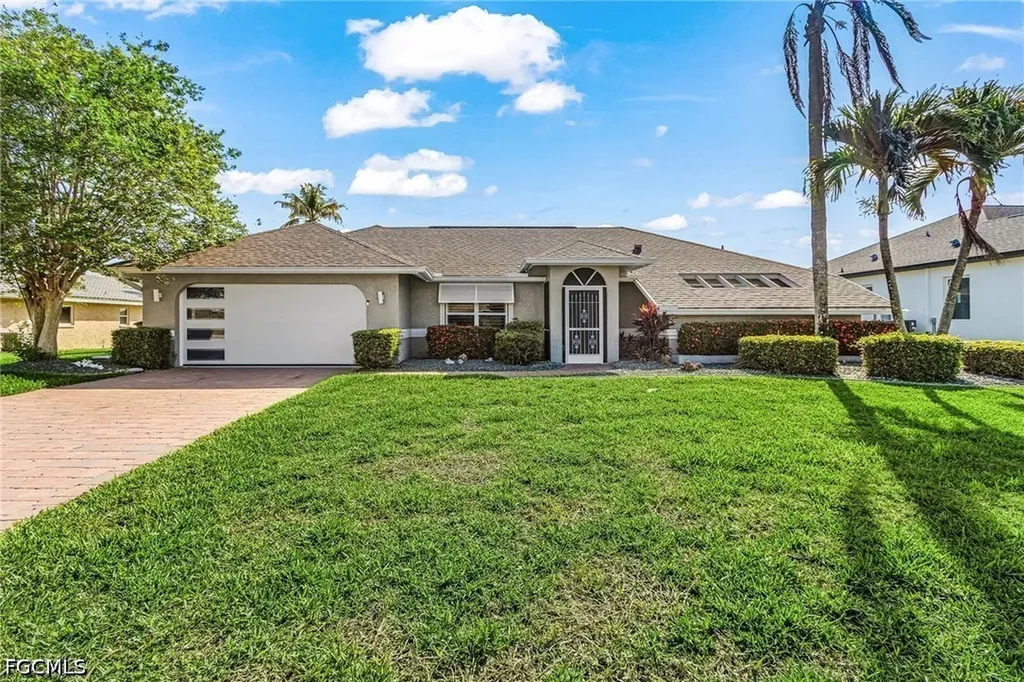 2607 SE 23rd Avenue Cape Coral FL 33904