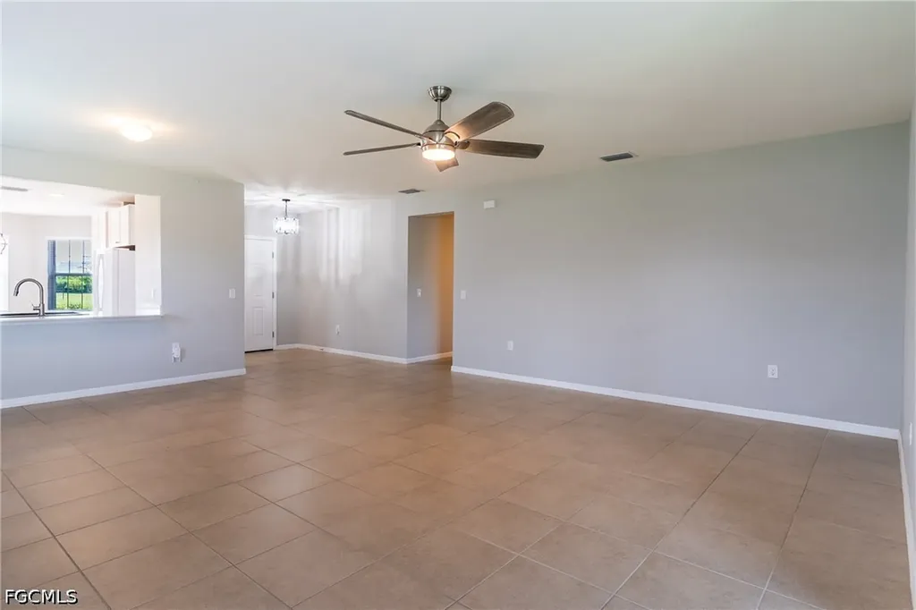 2707 Tarragona Court Cape Coral FL 33909