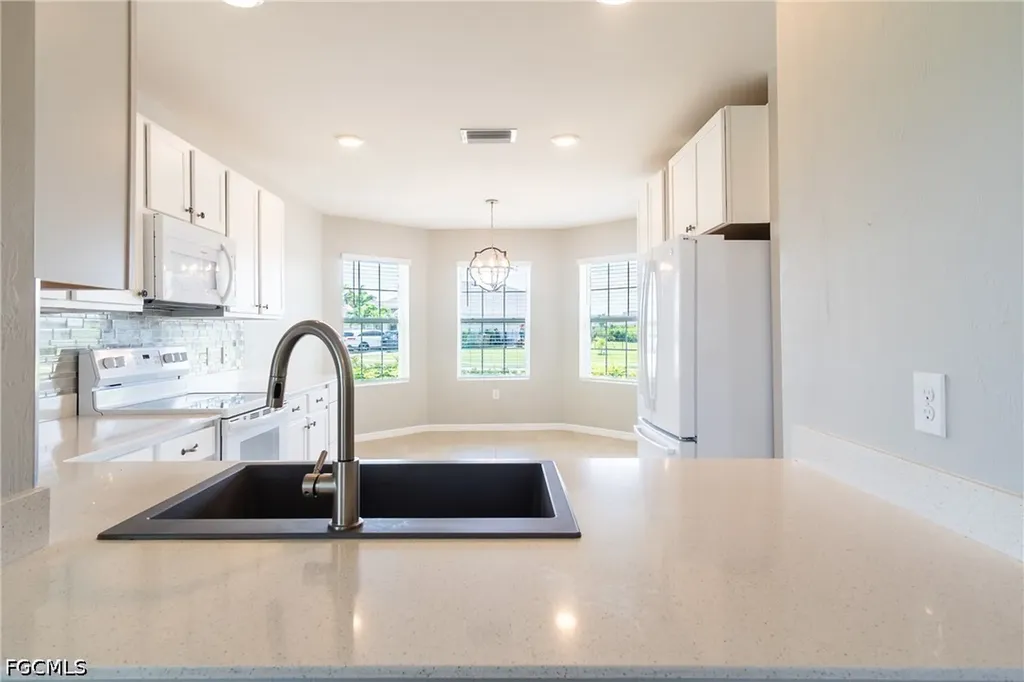 2707 Tarragona Court Cape Coral FL 33909