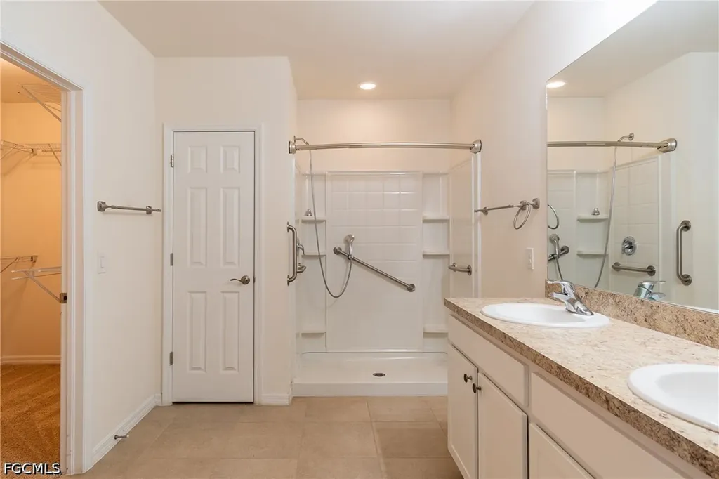 2707 Tarragona Court Cape Coral FL 33909