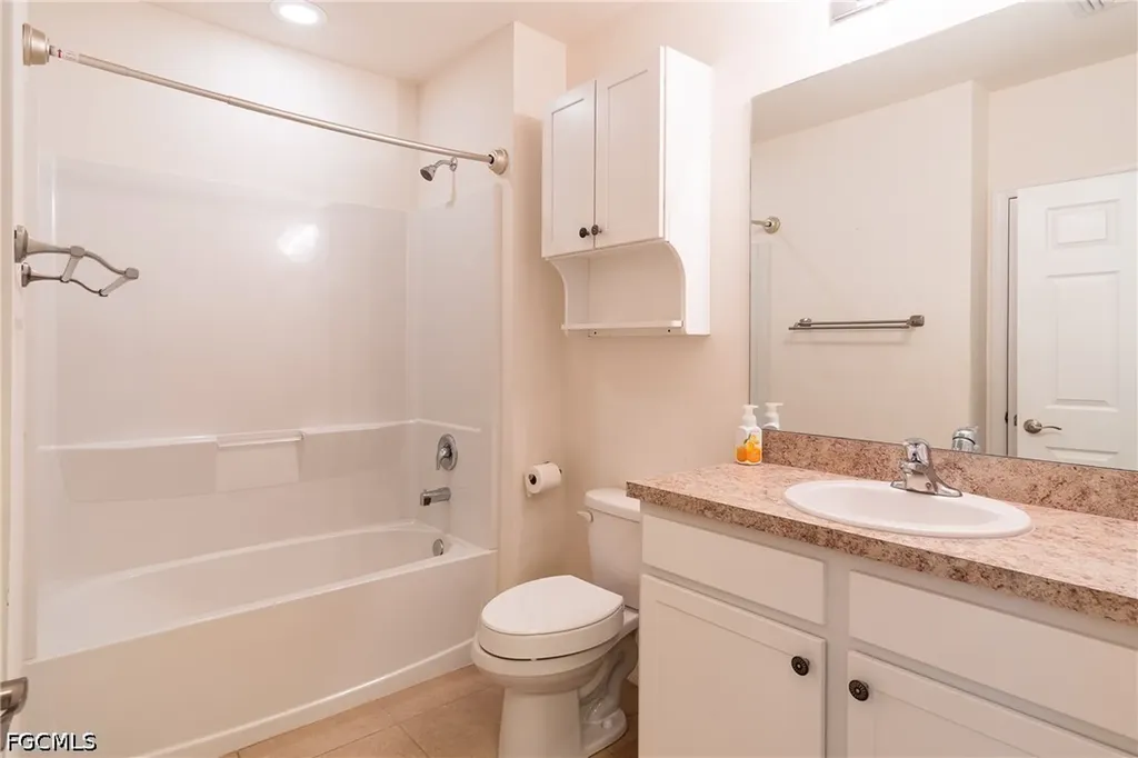 2707 Tarragona Court Cape Coral FL 33909