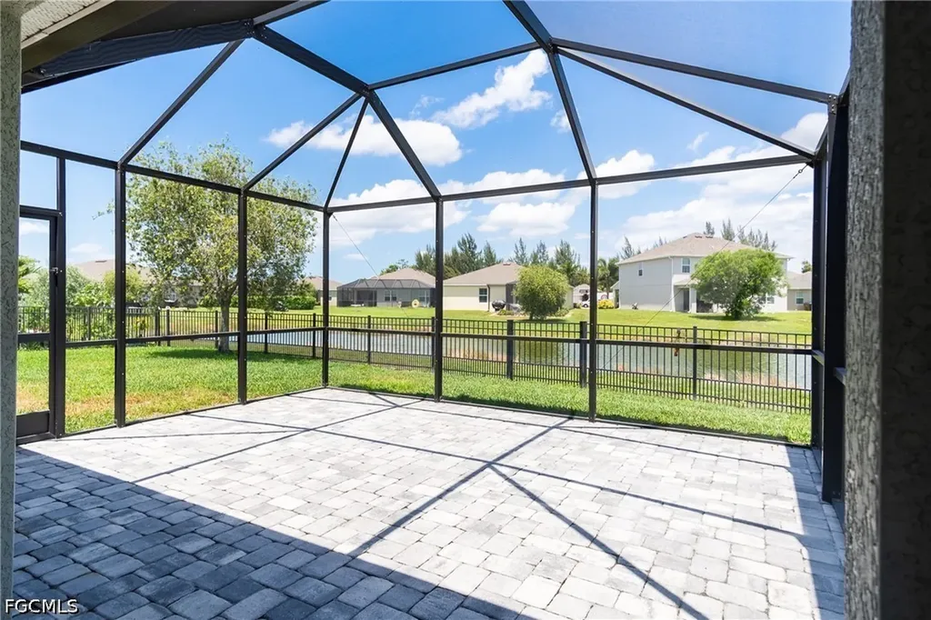 2707 Tarragona Court Cape Coral FL 33909