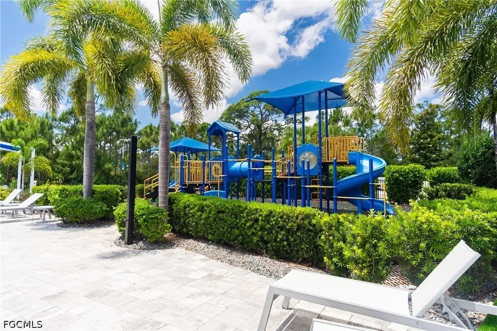 2707 Tarragona Court Cape Coral FL 33909