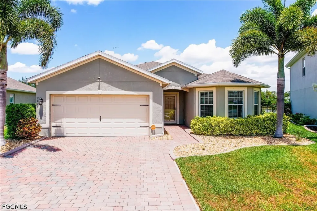 2707 Tarragona Court Cape Coral FL 33909