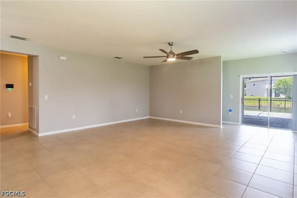 2707 Tarragona Court Cape Coral FL 33909