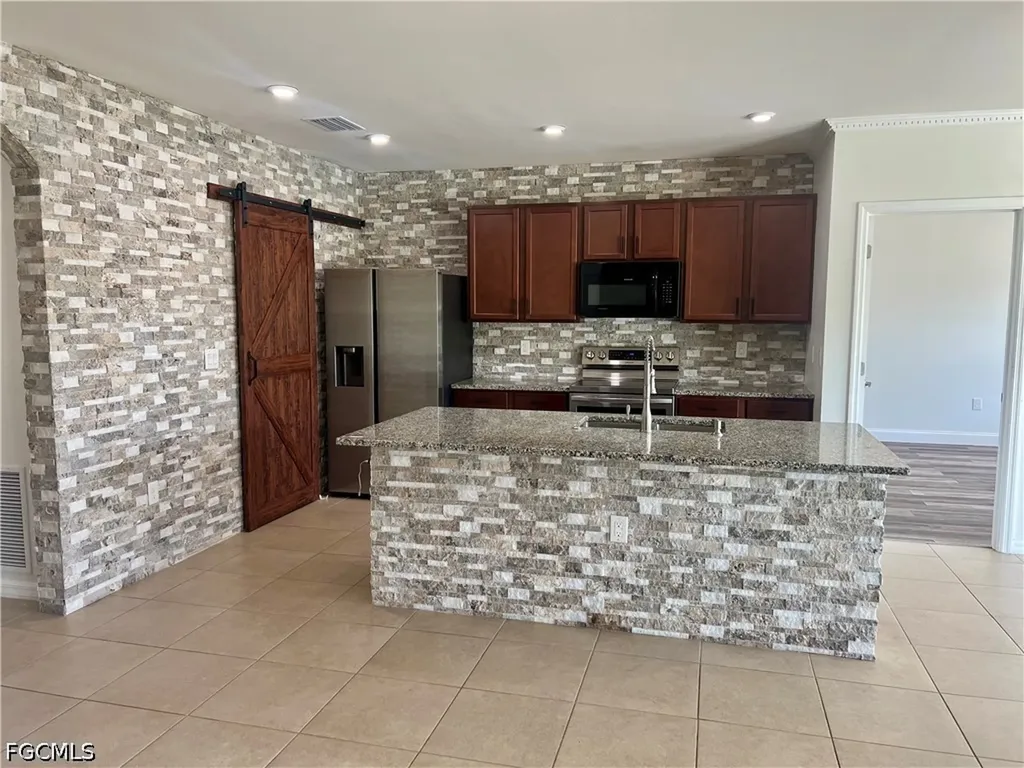 10293 Silver Pond Lane Lehigh Acres FL 33936