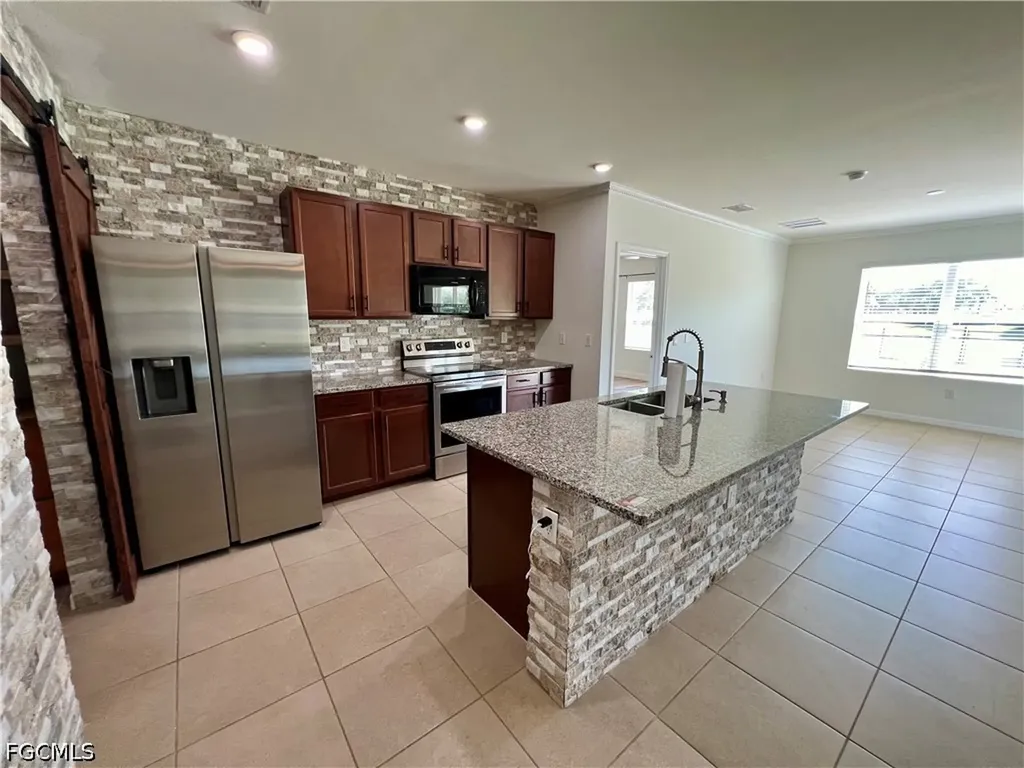 10293 Silver Pond Lane Lehigh Acres FL 33936