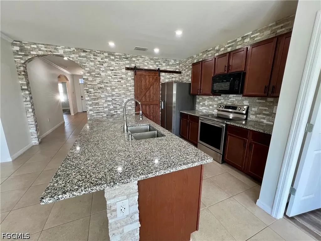 10293 Silver Pond Lane Lehigh Acres FL 33936