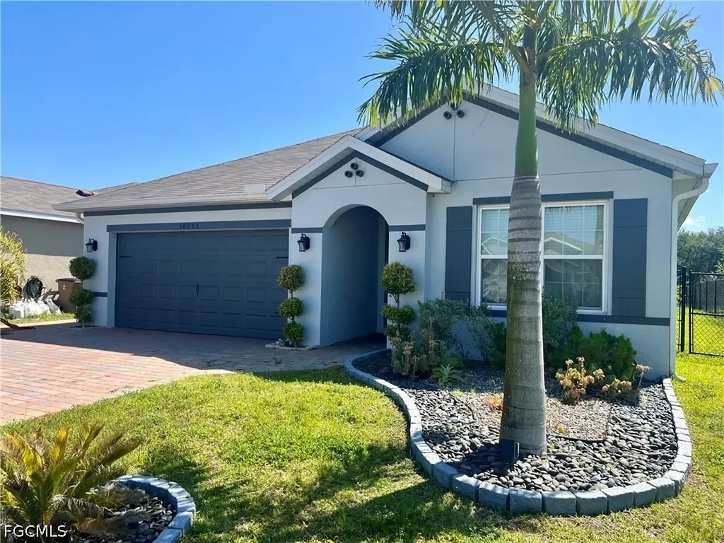 10293 Silver Pond Lane Lehigh Acres FL 33936