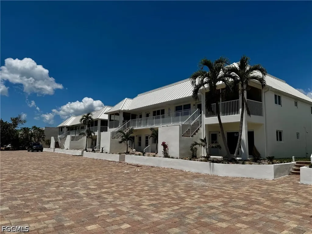 Sanibel FL, 805 E Gulf Drive, Unit B4