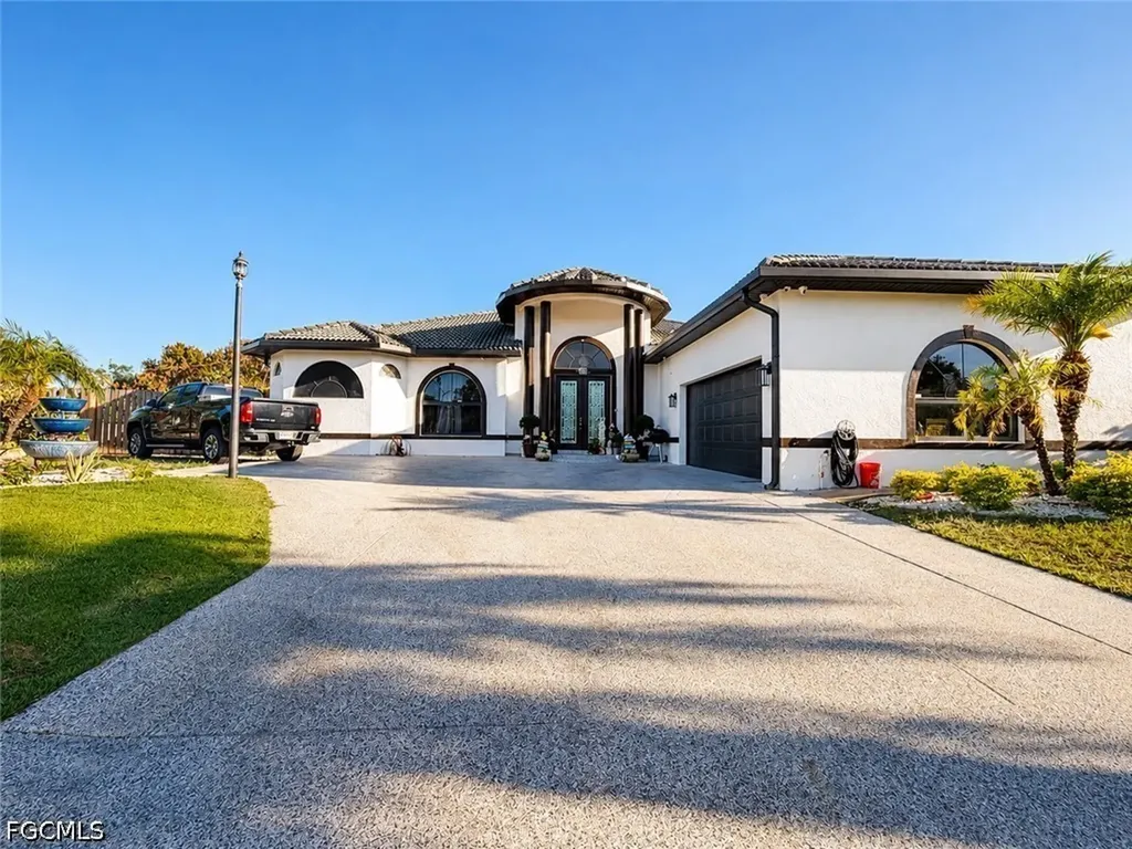 1204 E 4th Street Lehigh Acres FL 33936
