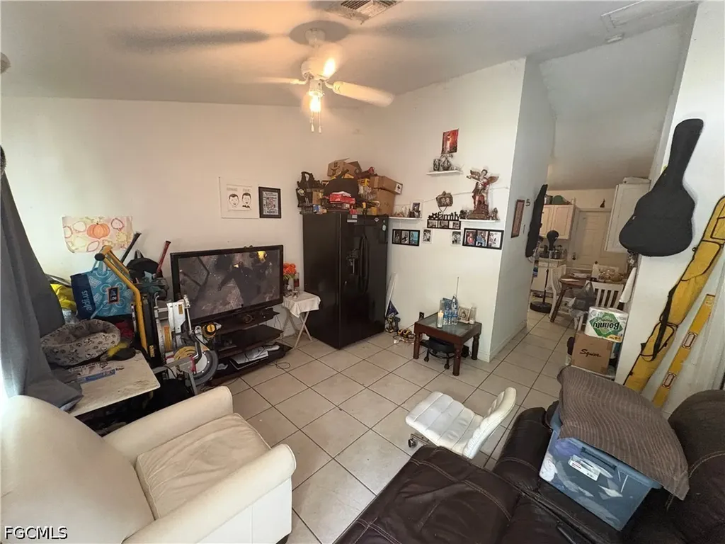 3123 Pine Tree Drive Naples FL 34112