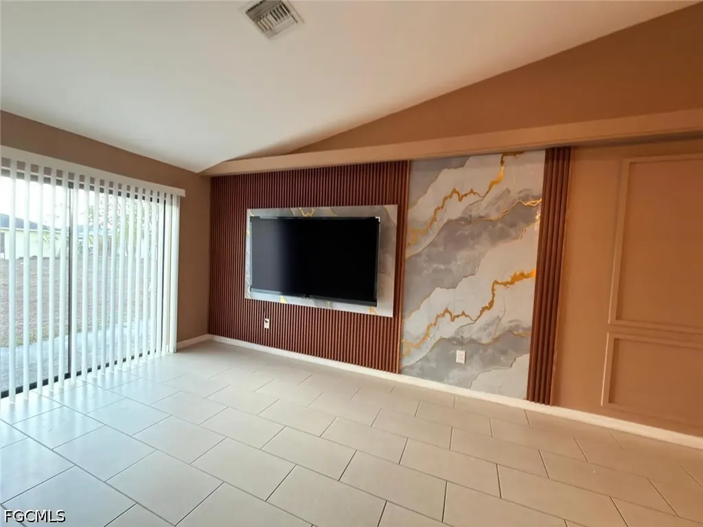 4126 Skyline Boulevard Cape Coral FL 33914