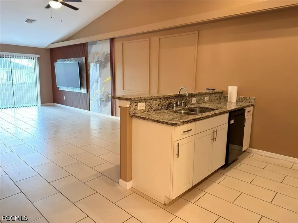 4126 Skyline Boulevard Cape Coral FL 33914