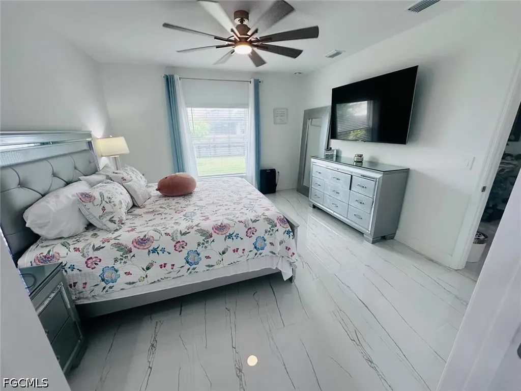 317 SW 26th Avenue Cape Coral FL 33991