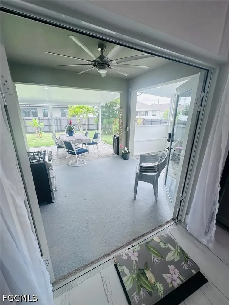 317 SW 26th Avenue Cape Coral FL 33991