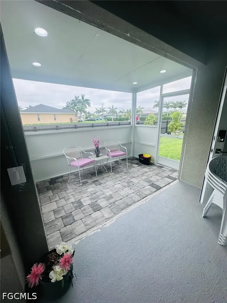 317 SW 26th Avenue Cape Coral FL 33991